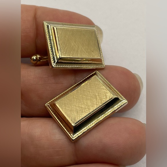 3 for $30 Vintage Gold Tone Rectangular Cufflinks Brushed Textured Raised Center - Picture 3 of 8